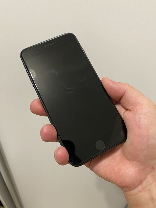 Смартфон Apple iPhone 7 Plus 32 ГБ