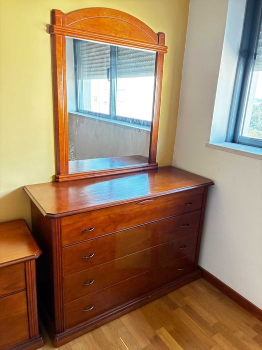 Comoda 4 Gavetas com Espelho