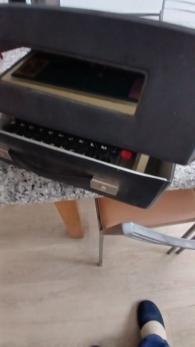 Máquina de escrever década 90