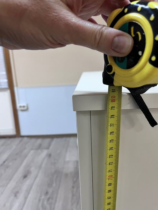 Стіл для офісу чи магазину