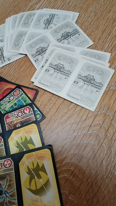 Cromos Invizimals "evolution"