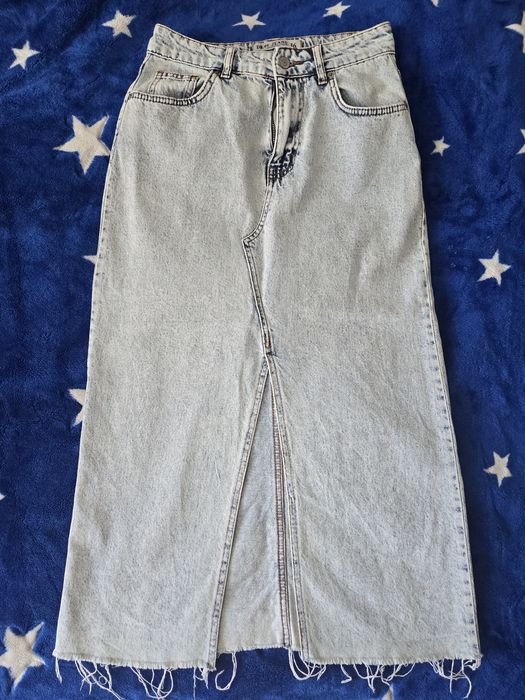 Спідниця з розрізом