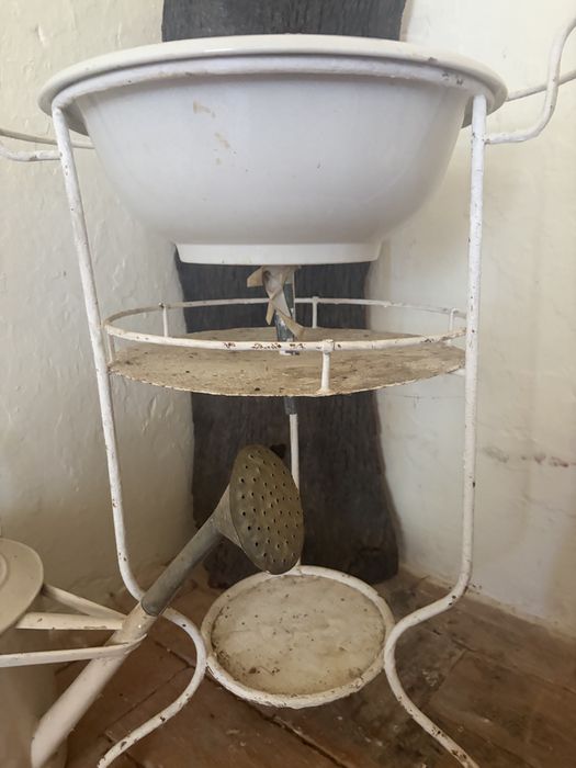 Lavatorio Antigo com Regador