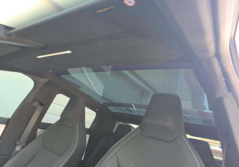 Tesla Cybertruck Cyberbeast 2024 з ПДВ
