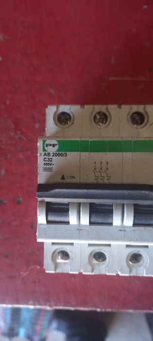 Продам автоматы.