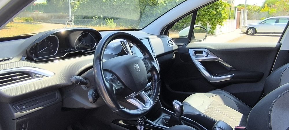 Peugeot 2008 — fotografia 5