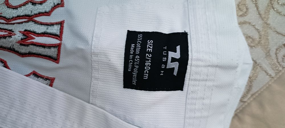 Fato/Dobok Dae Taekwondo 160cm para crianças
O Dobok foi utilizado ap