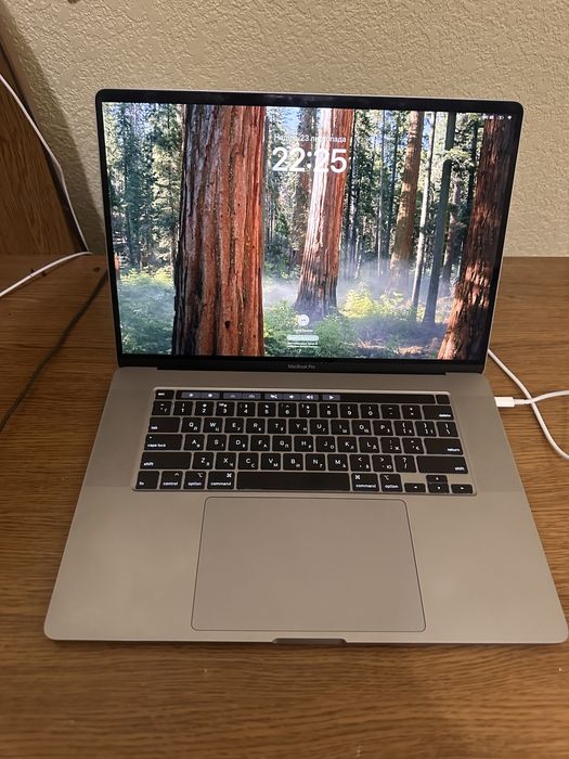 MacBook Pro 16 2019