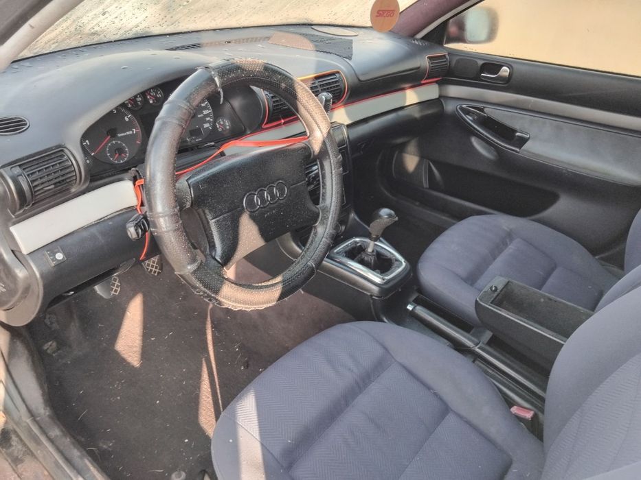 Ауді А 4 1995 рік 2.6