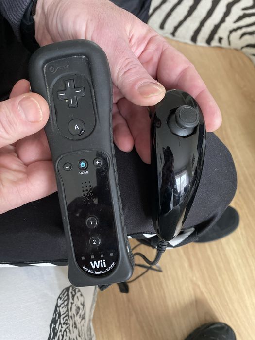Consola Wii 100% equipada e com jogos