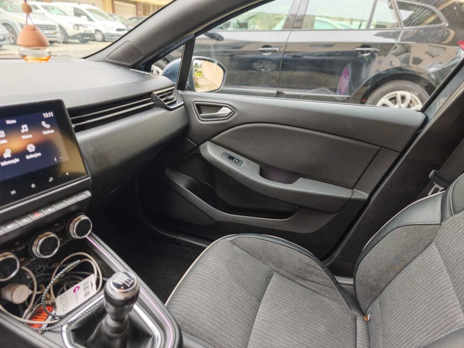 Renault Clio V 1.0 TCe 90 Intens, 2022, Gas, excelente estado geral