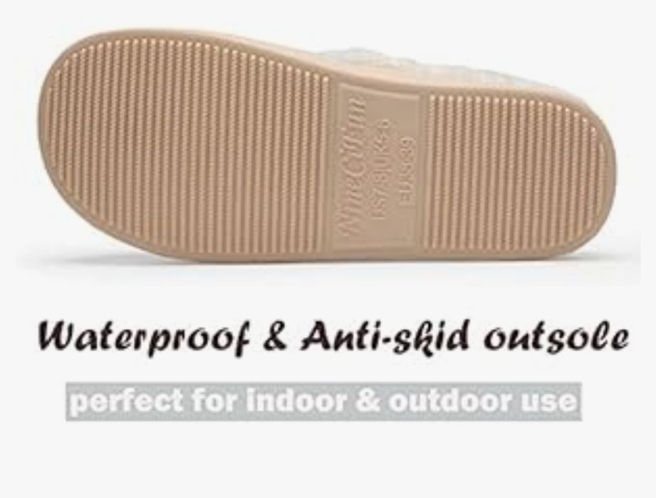 Kapcie z wkladka dopasowywująca sie do stopy