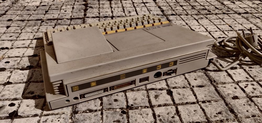 Olivetti Prodest PC1 (AVARIADO)