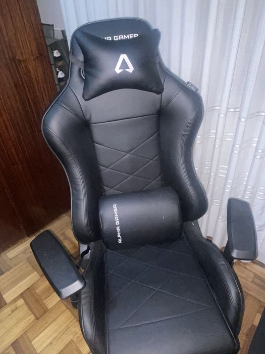 Cadeira Gaming ALPHA GAMER + Secretária STAUNING 80x160