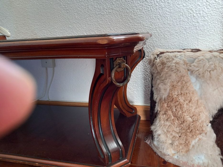 Mesa de apoio em madeira