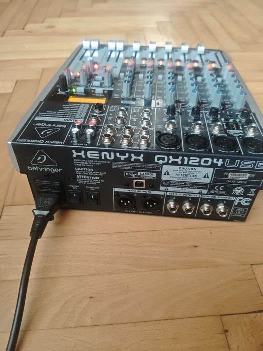 Mikser Behringer xenyx qx1204usb FX