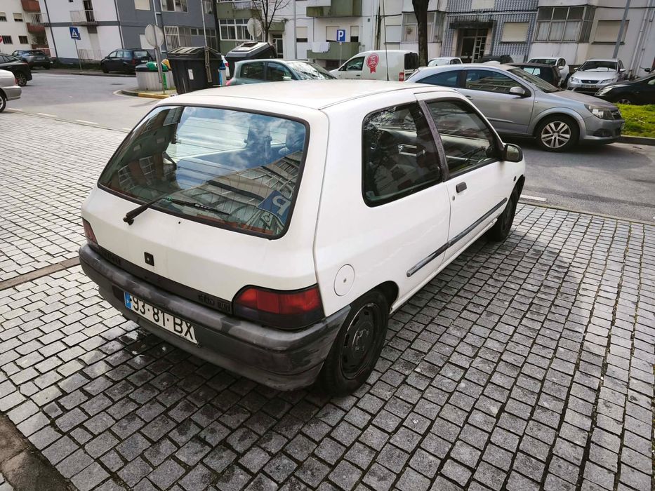 Renault Clio I 1.2 gasolina