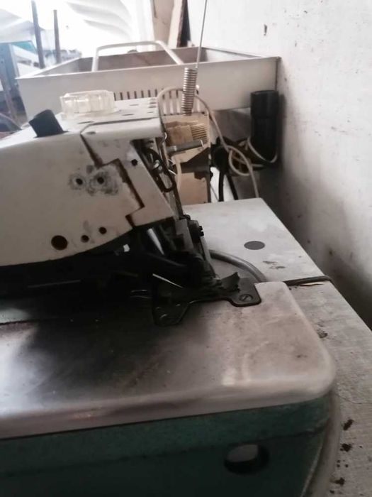 Máquina de costura corte e cose Juki – MO 1500S