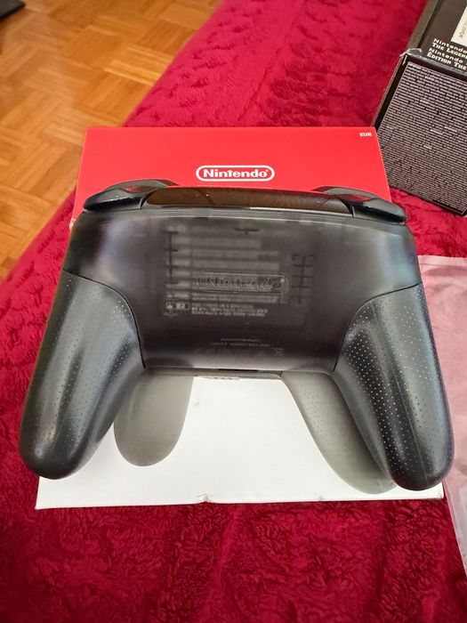 Nintendo switch pro controller509470201264875524