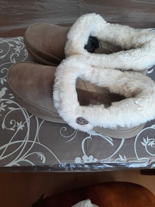 Kapcie damskie Skechers rozmiar 36 kolor beż