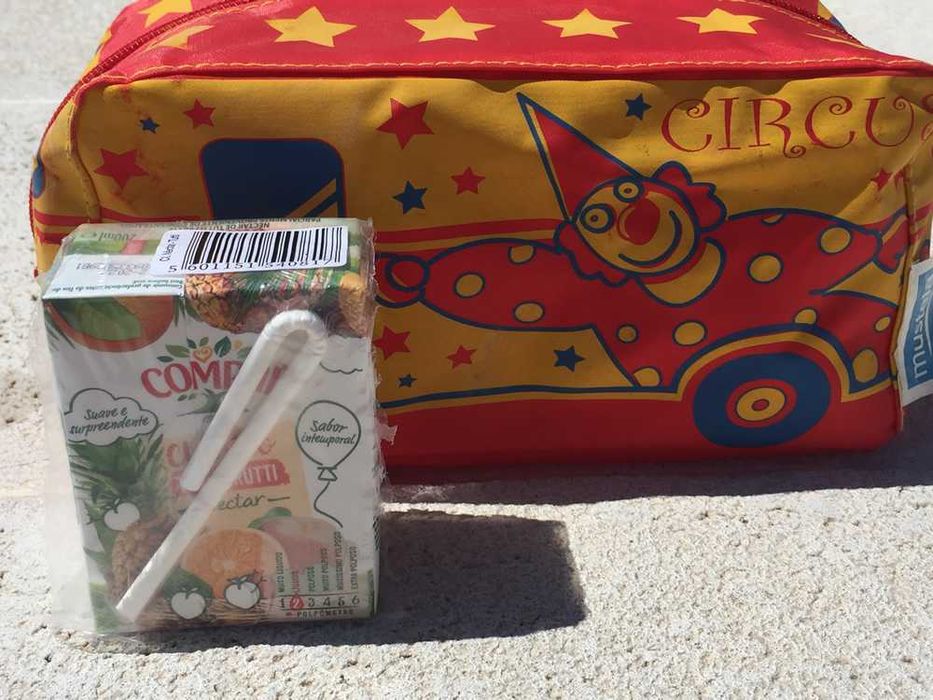 Bolsa para produtos de higiene de bébé - Novo