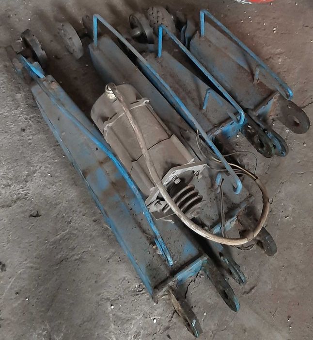 Продам подъемник для автосервиса, 2700кг,б\у