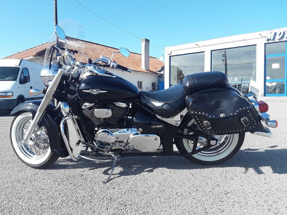 Suzuki VL800 Intruder só 18.000kms