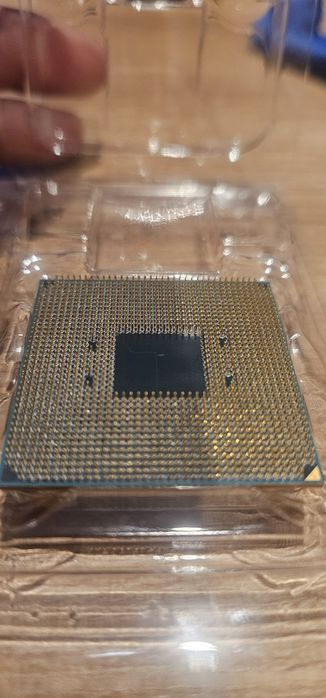 AMD Ryzen 7 5700G 8-Core 16-Threads AM4 + cooler