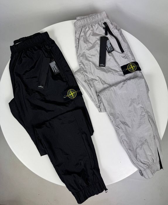 Нейлонові штани Stone Island