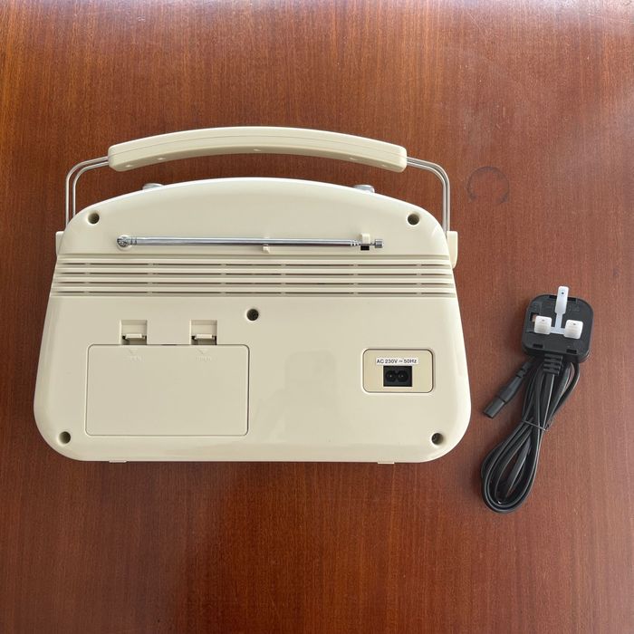 Classic Retro Radio Steepletone