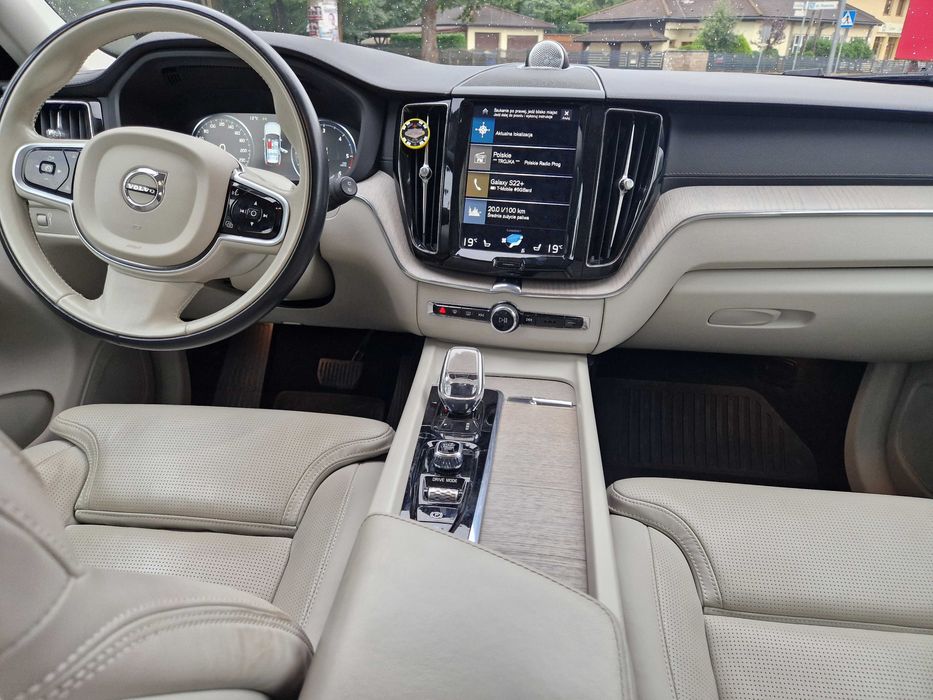 VOLVO CX60 B5 Mild Hybrid Diesel, WEBASTO 235 + 14 KM, Polski