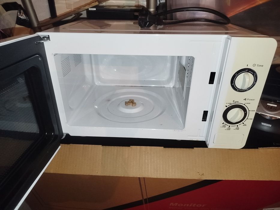 Micro ondas / Falta prato