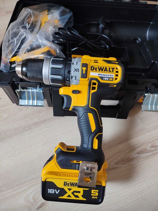 Zestaw DeWalt wiertarko-wkrętarka, impakt, ładowarka