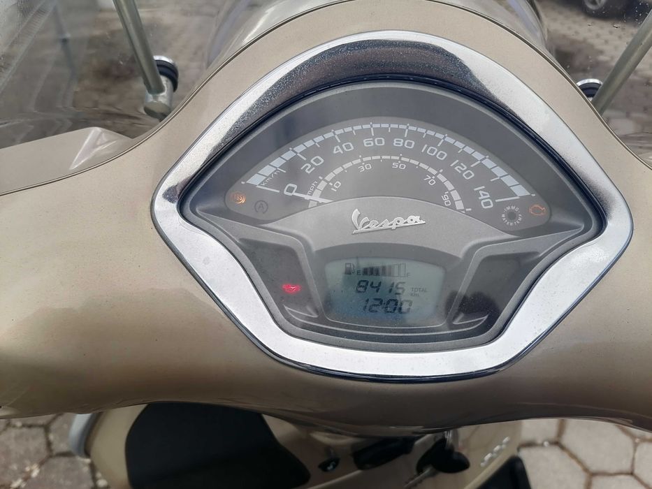 VESPA  USADA  GTS 300