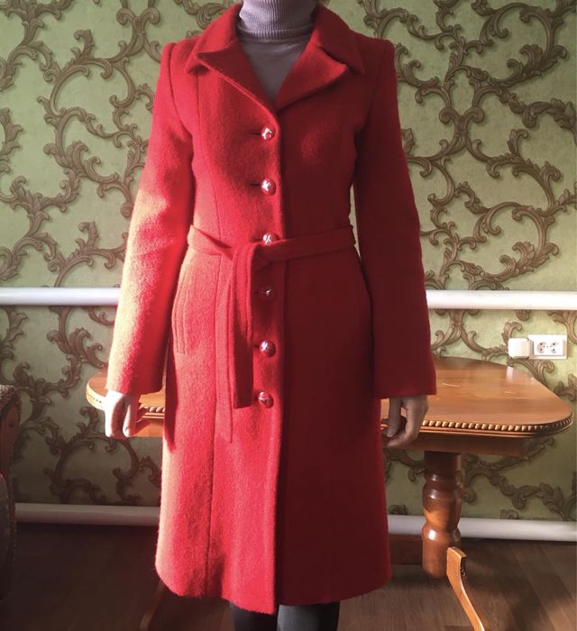 Пальто кашемір насищений червоний