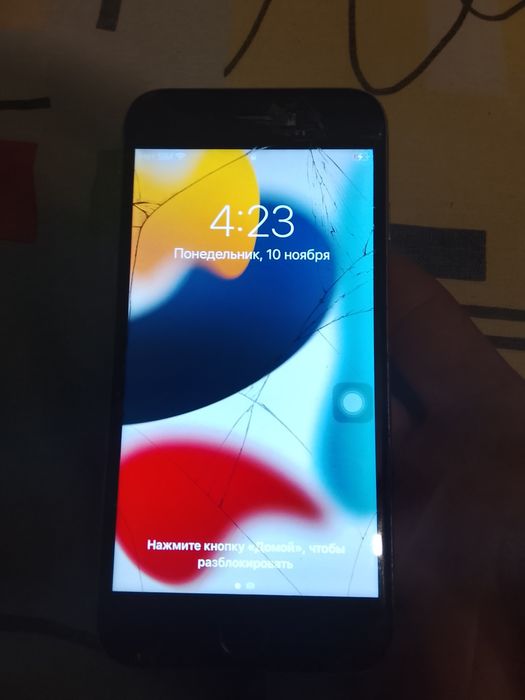 Продам айфон 6s на 32 гб