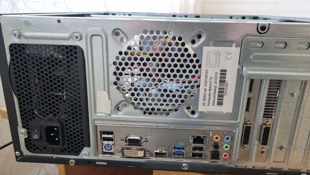 KOMPUTER MAG-3770 - 8 SZTUK (brak dysków)