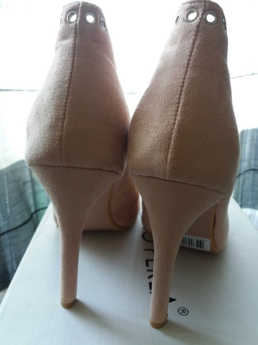 Buty damskie na szpilce