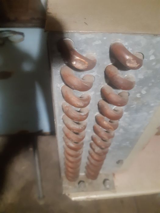 Конденсатор холодильников агрегата с двумя вентиляторами