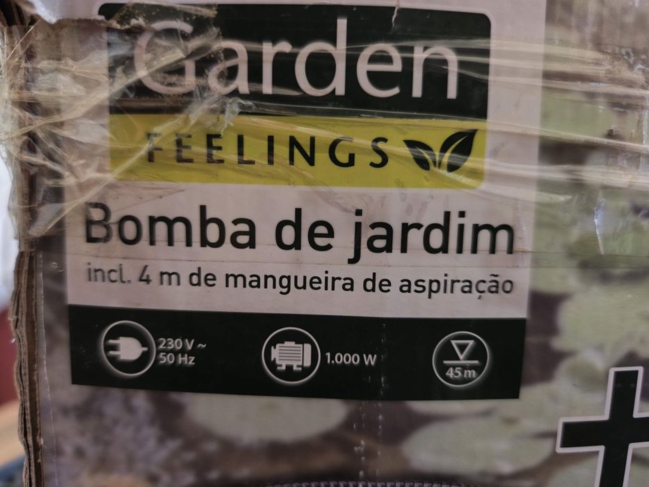 Bomba de água semi nova