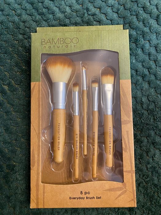 Nowy zestaw pędzli do makijażu