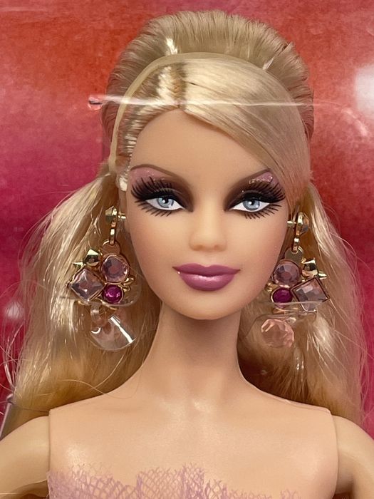Barbie Signature 2009 Holiday N6556