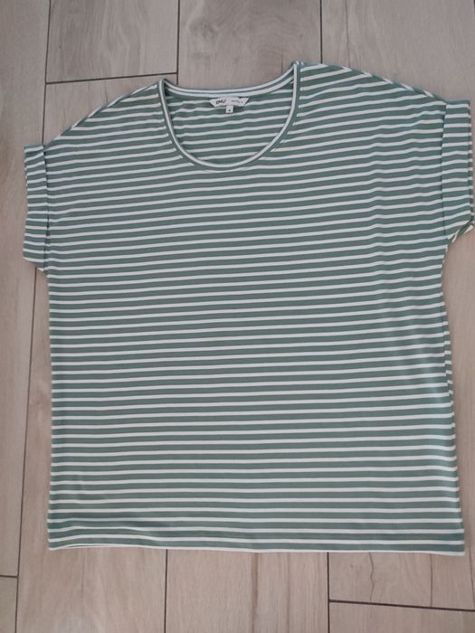 Only. Koszulka damska, krótki rękaw. Rozmiar M