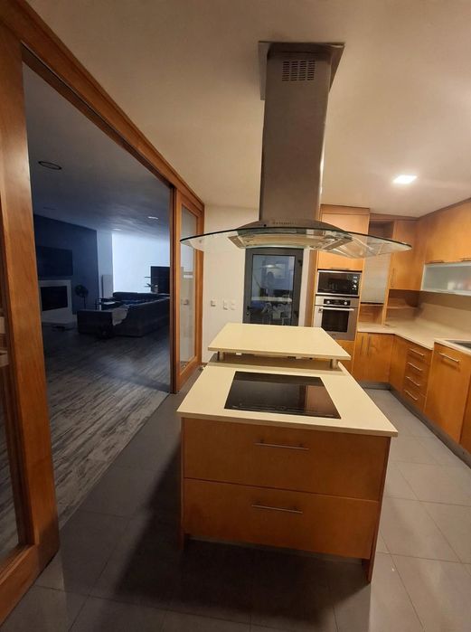 Ilha de Cozinha Silestone Bege + Placa TEKA