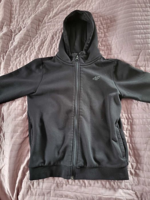 Bluza 4f kapturem super nowa 146