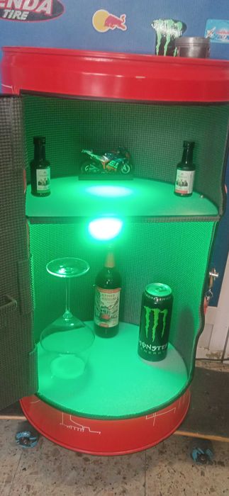 Garrafeira bidon óleo 60L. Com luz