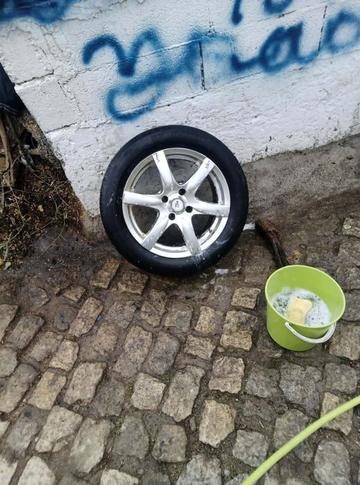 Vendo estás jantes em bom estado