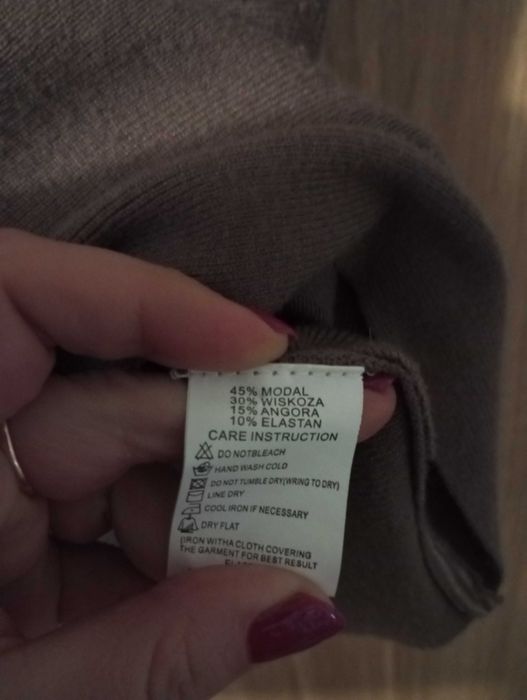 Sukienka czekoladowa elegancka do pracy