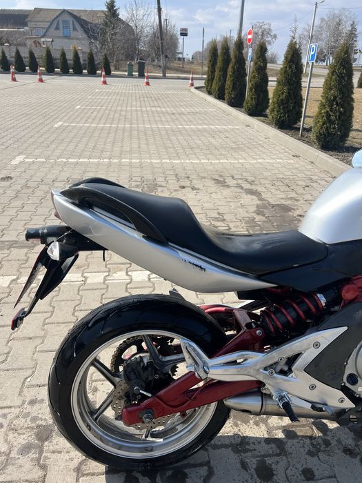 Kawasaki er-6n. З німечини