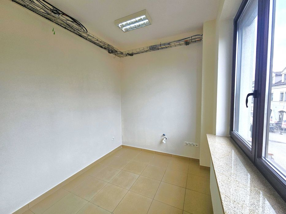 Klimatyzowany lokal biurowo-usługowy 108m2 - Plac Rubina